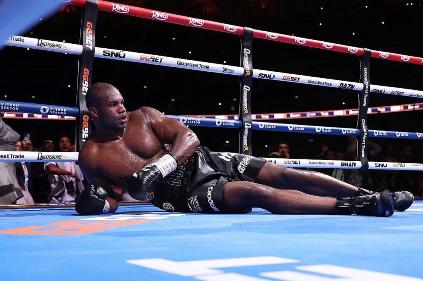 Daniel Dubois bị knock-out bởi Oleksandr Usyk